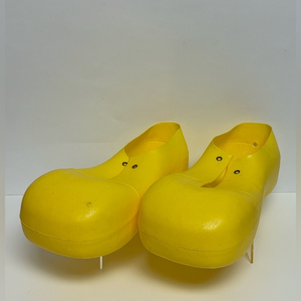 RUBIES CLOWN KIDS' SHOES Molded Plastic Yellow Vintage MADE IN U.S.A. Halloween